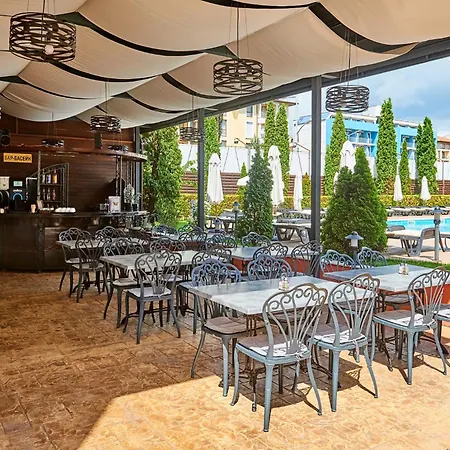 Sunny Forum Отель 4*