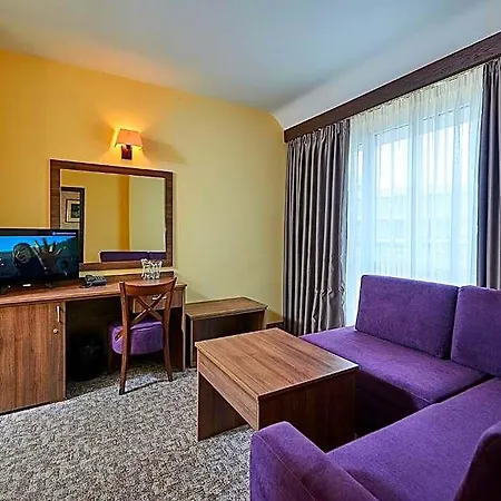 Sunny Forum Otel 4*