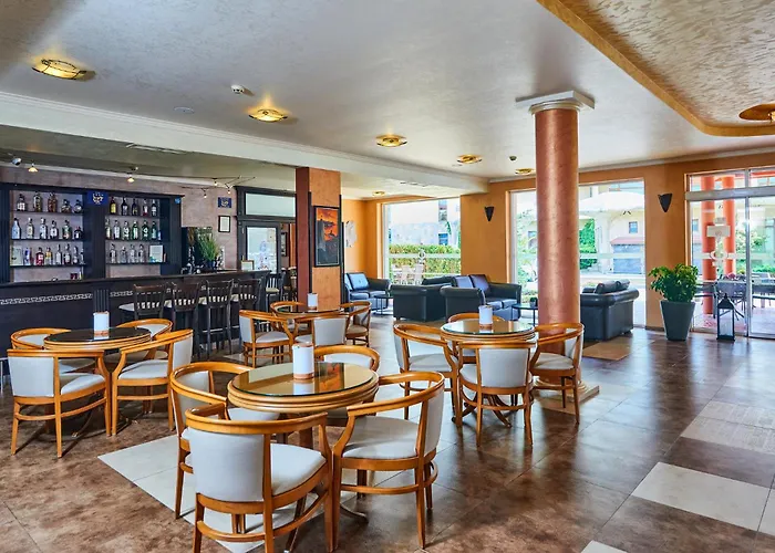 Sunny Forum Hotell 4*