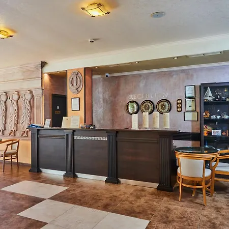 Хотел Sunny Forum 4*