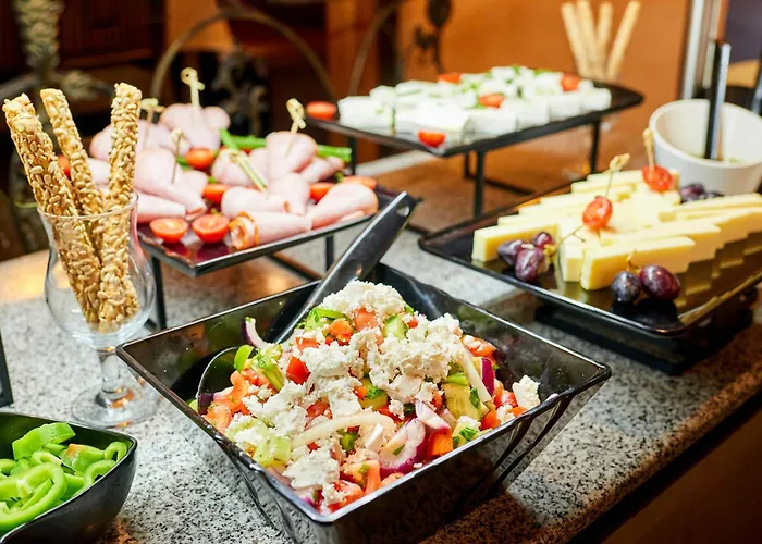 Хотел Sunny Forum