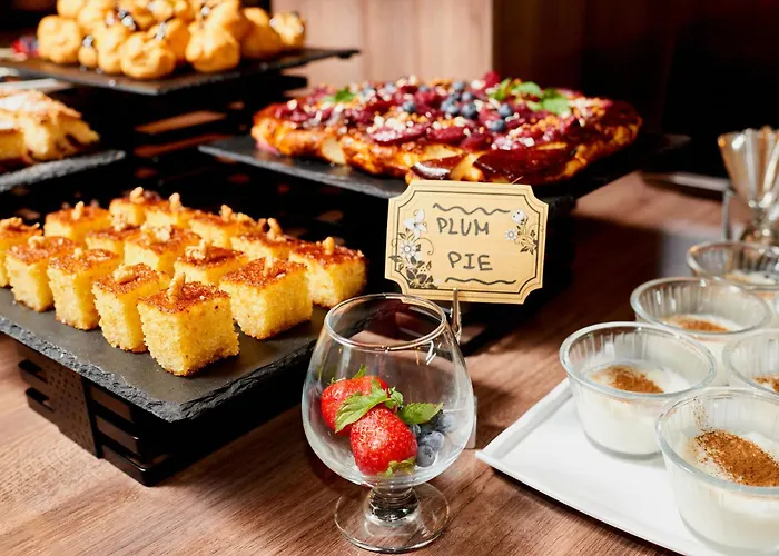 Хотел Sunny Forum 4*