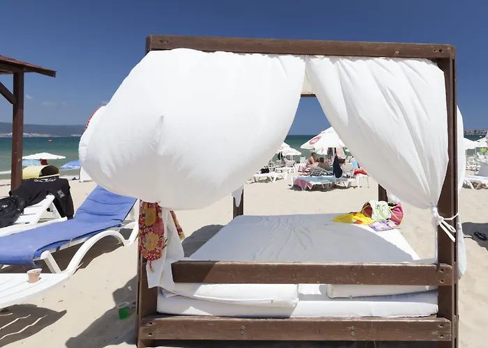 Sunny Forum Хотел